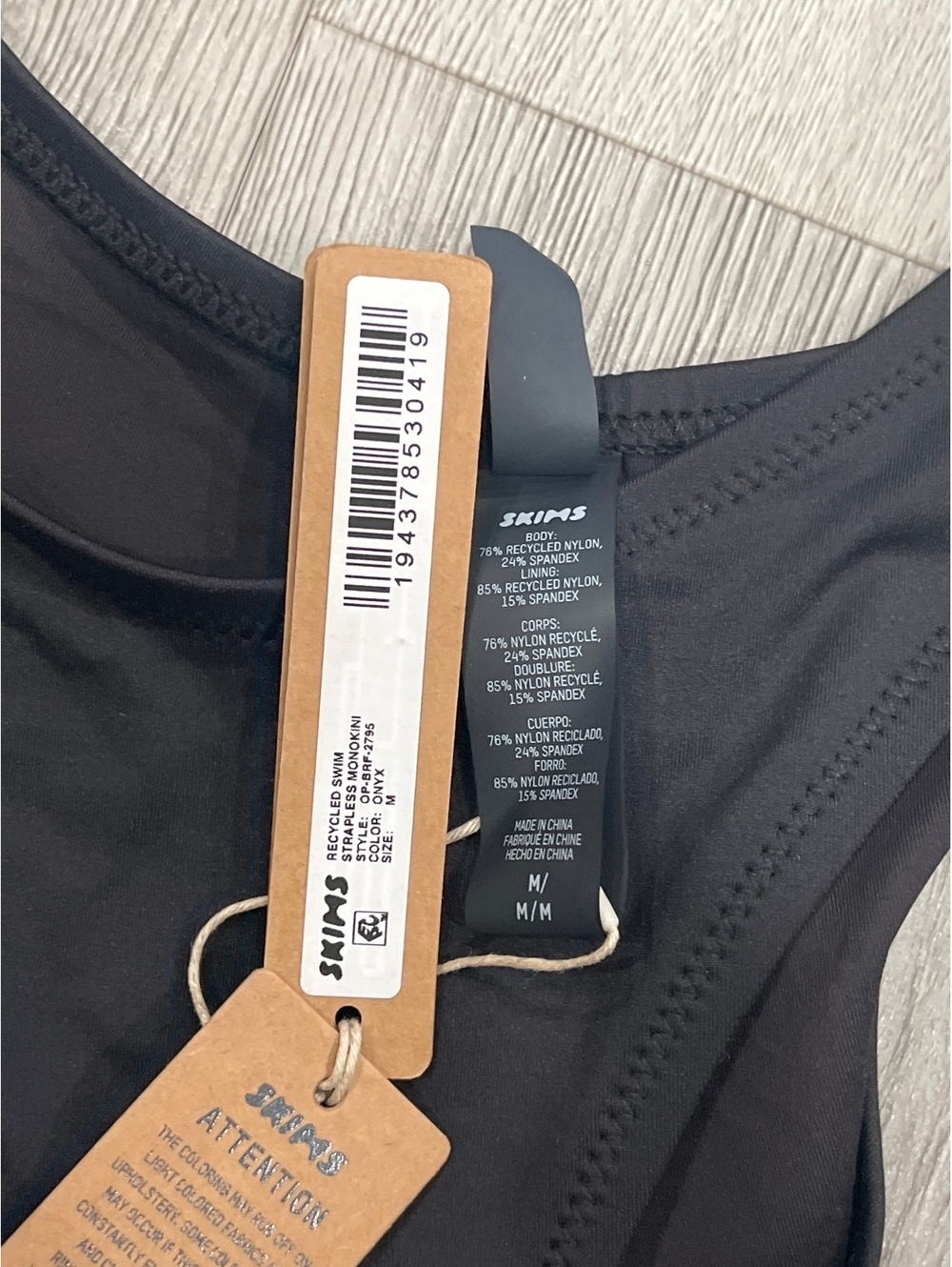 Skims signature swim strapless monokini - Picture 4 of 5